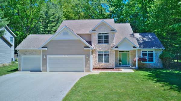 4136 Dunes Parkway, Norton Shores, MI 49441