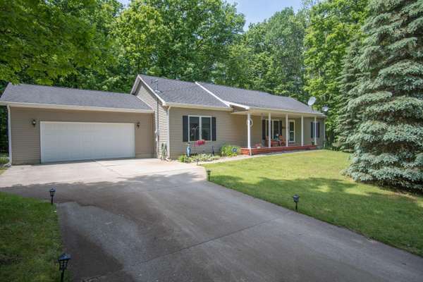 4648 Mockingbird Circle, Farwell, MI 48622