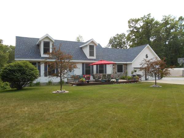 2475 E White Lake Drive, Twin Lake, MI 49457