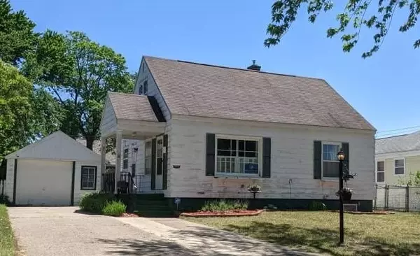 3044 Westland Road, Roosevelt Park, MI 49441