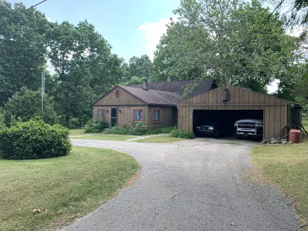 45127 M-51, Decatur, MI 49045