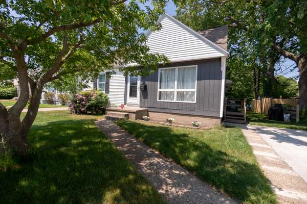 2096 Forest Hills Road, Muskegon, MI 49441