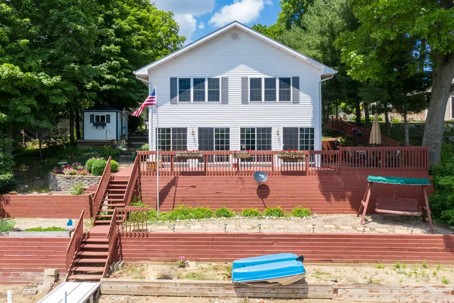 17395 Stevens Forest Lake Street, Cassopolis, MI 49031