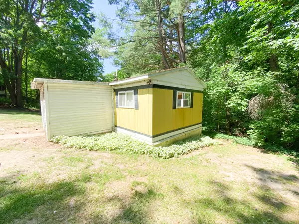 Stanwood, MI 49346,11249 Bayou Drive