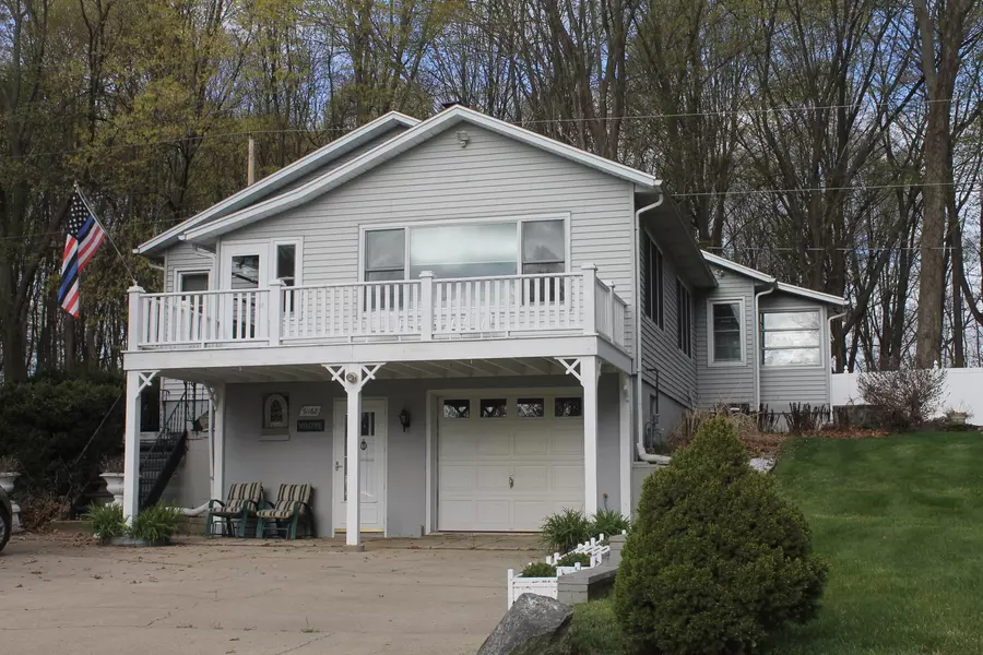 51168 Garrett Road, Dowagiac, MI 49047