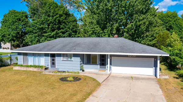 5230 Wickham Drive, Norton Shores, MI 49441