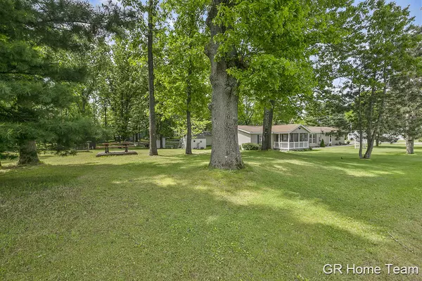 Howard City, MI 49329,8640 Mohawk Trail