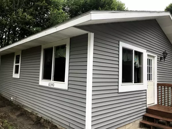 6340 S Brooks Road, Fruitport, MI 49415