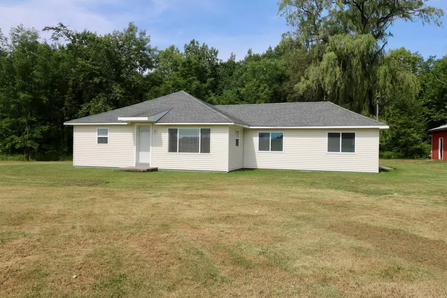 1296 24th Street, Allegan, MI 49010