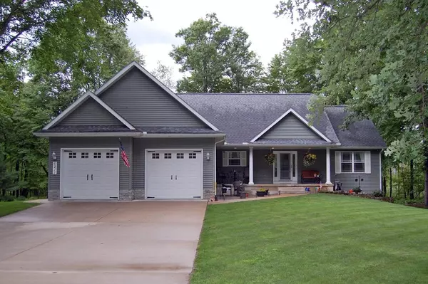 6211 Fox Run Circle, Canadian Lakes, MI 49346