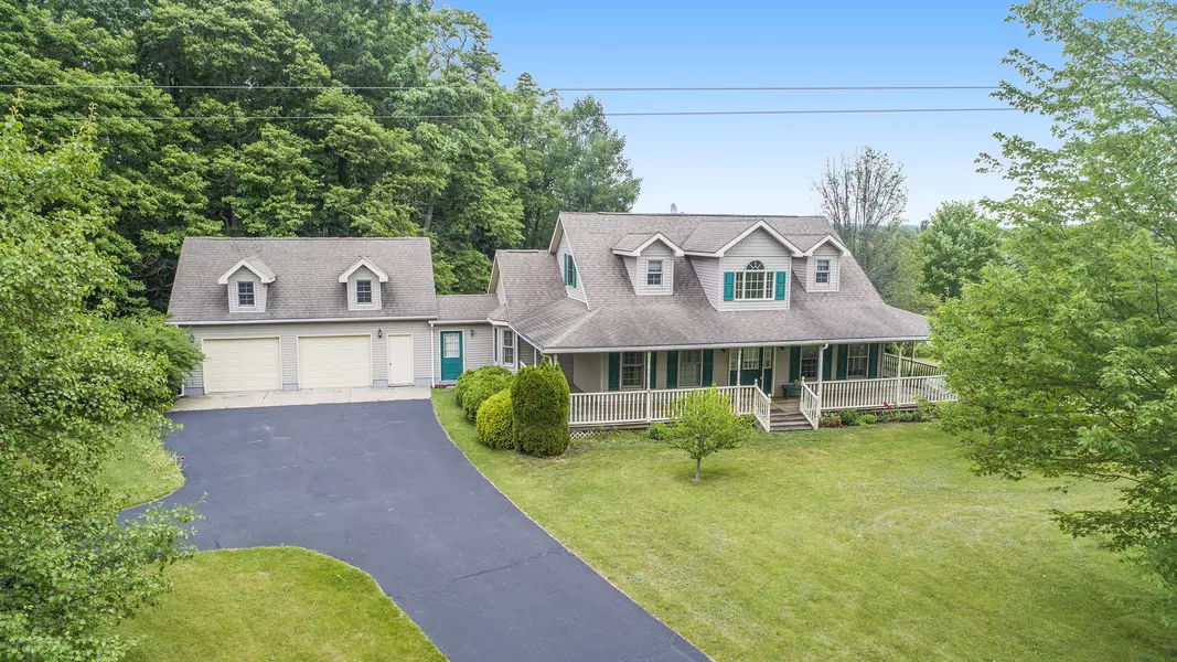 2533 21 Mile NW Road, Kent City, MI 49330