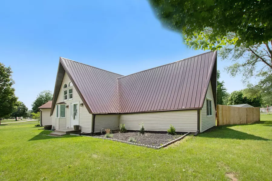 408 W Charlotte Street, Centreville, MI 49032