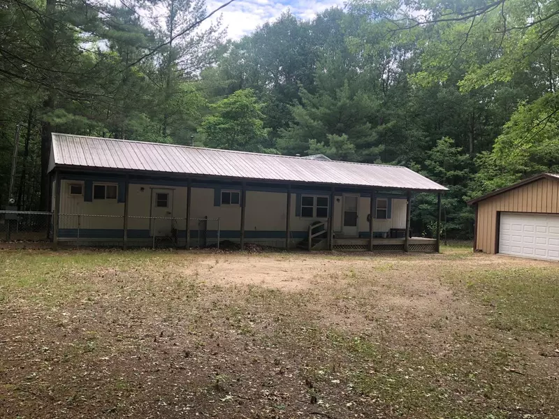 11125 Coates Hwy, Brethren, MI 49619