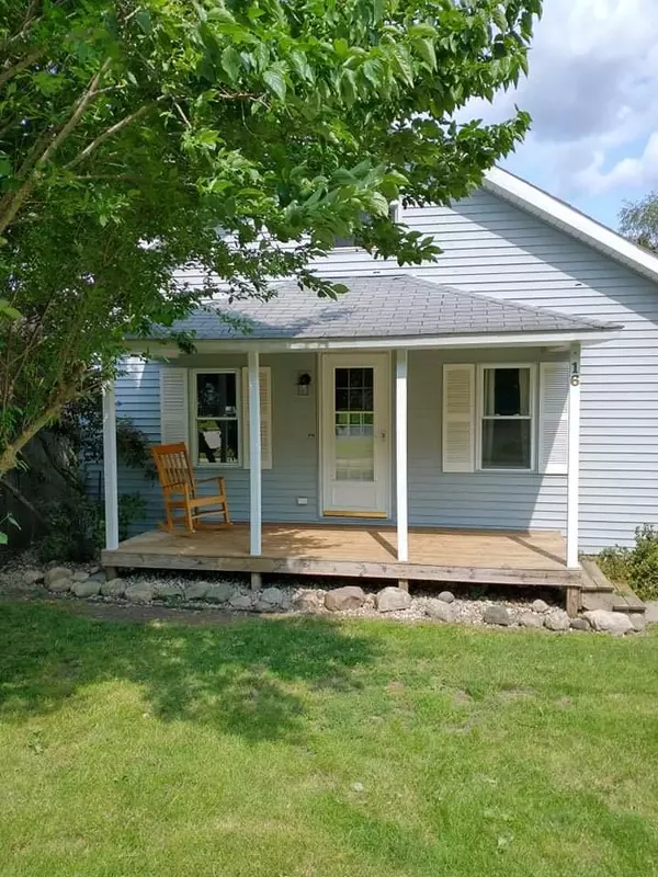 Kent City, MI 49330,16 S East Street