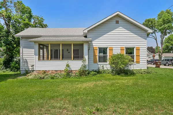 121 E Walnut Street, Carson City, MI 48811