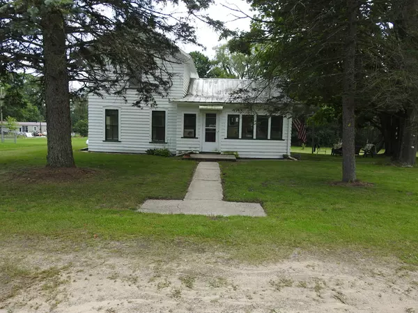 1525 E Hammett Road, Hart, MI 49420