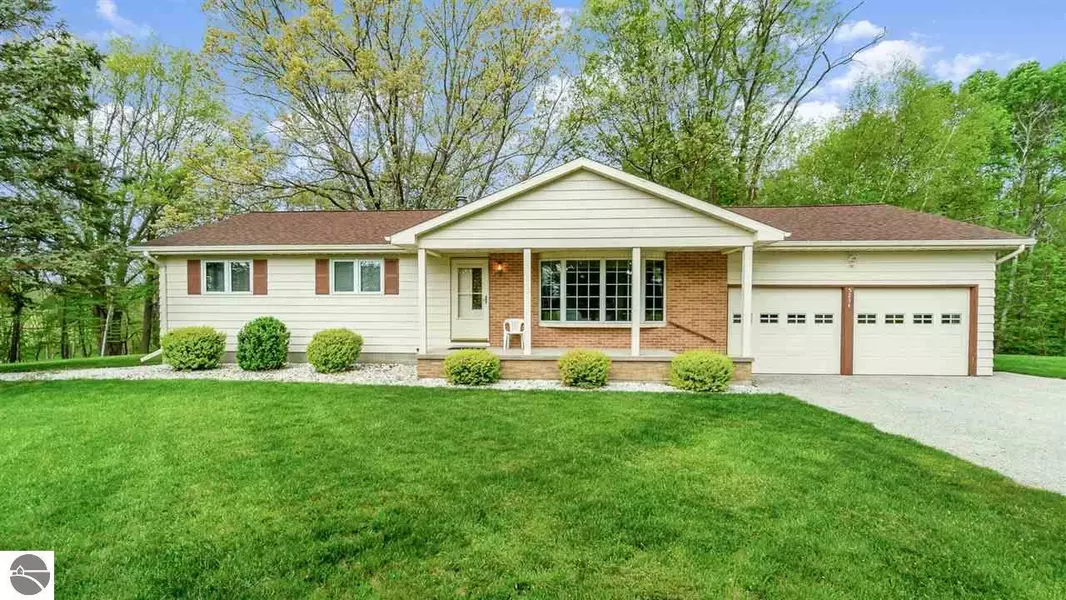 5234 Wildwood Rd Drive, Mount Pleasant, MI 48858