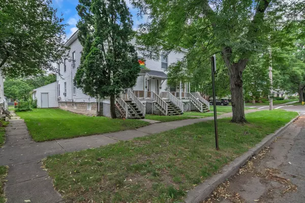 1051 Pine NW Avenue, Grand Rapids, MI 49504