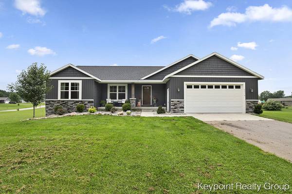 2816 Cottontail Run, Dorr, MI 49323