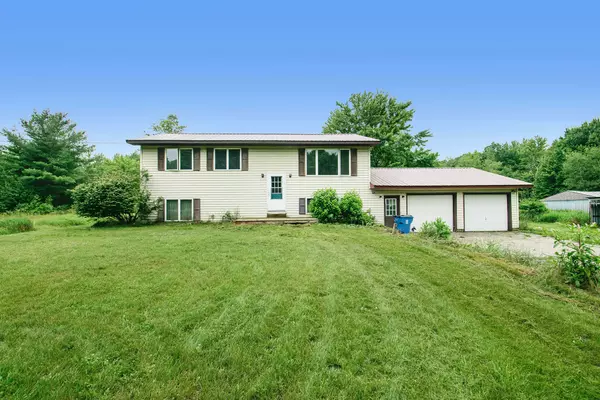 5881 Rollenhagen Road, Ravenna, MI 49451