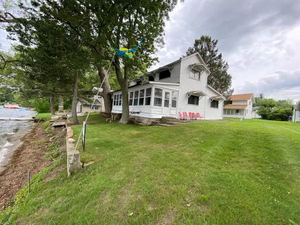 4953 Loon Drive, Delton, MI 49046