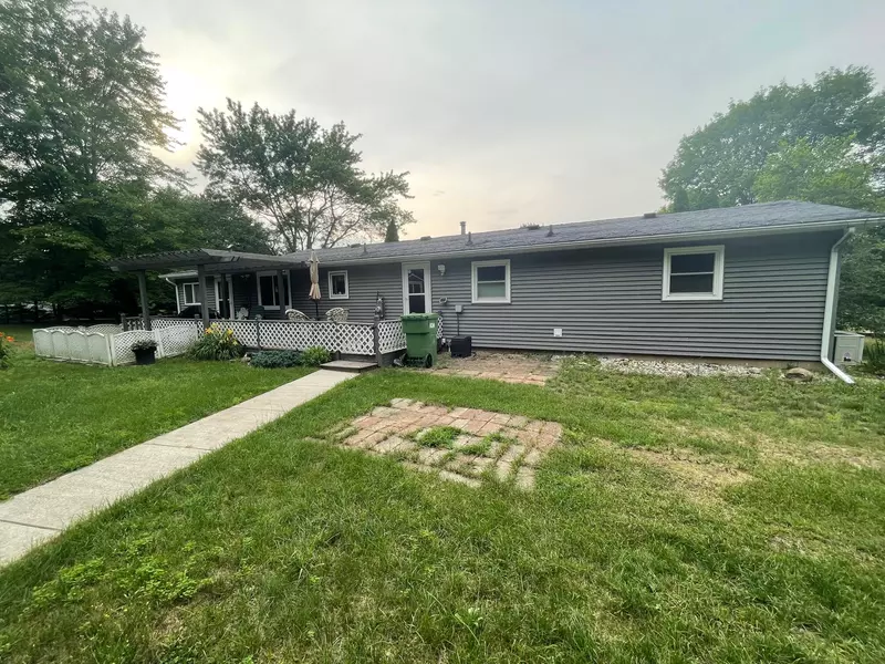 42587 Evergreen Park Drive, Decatur, MI 49045