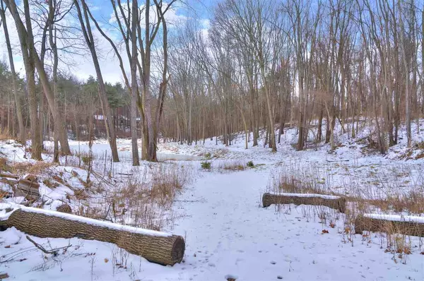 Jackson, MI 49201,5000 SQUIRES MANOR RD #Vacant Land