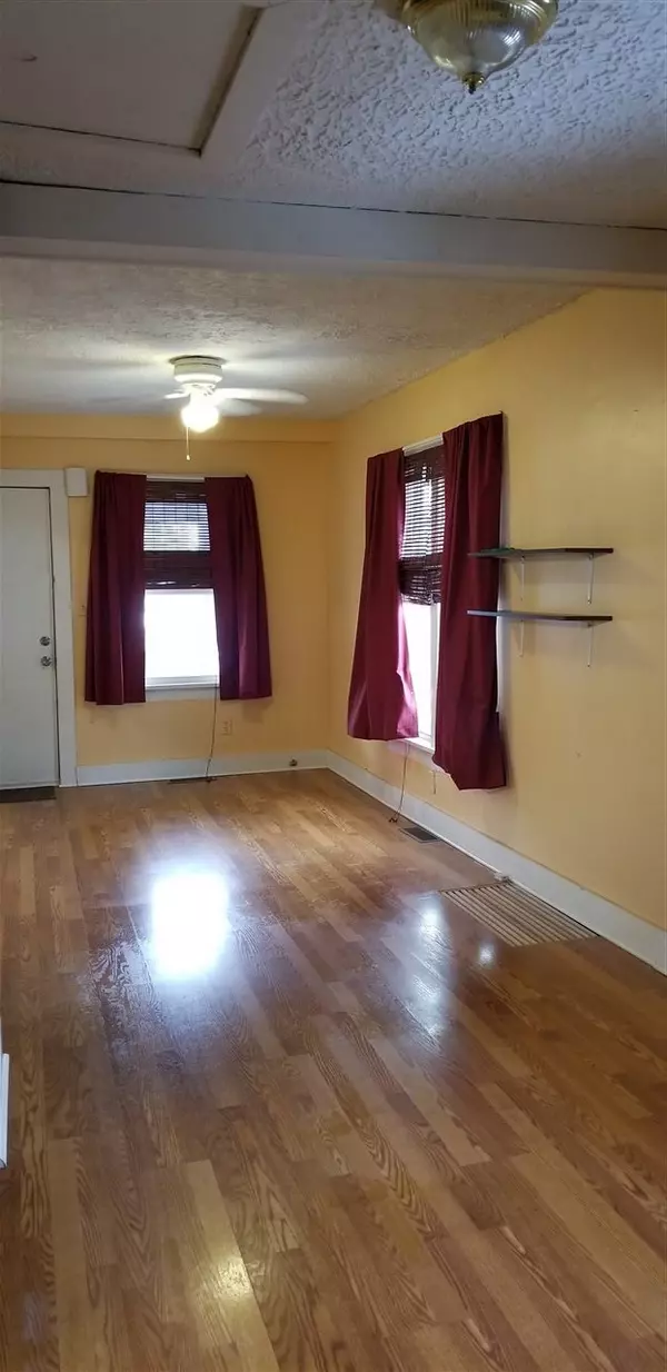Lansing, MI 48912,1101 MCCULLOUGH ST