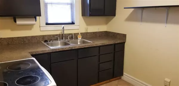 Lansing, MI 48912,1101 MCCULLOUGH ST