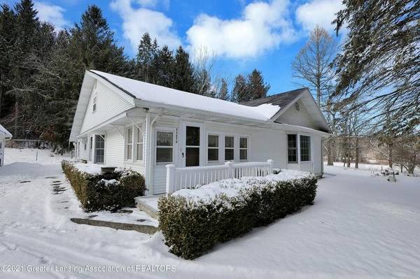 11670 ONONDAGA RD, Onondaga, MI 49264