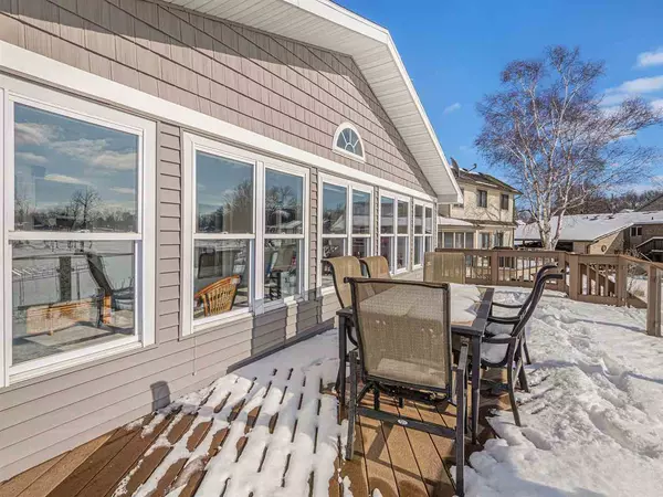 Brooklyn, MI 49230,100 CAMELOT CT