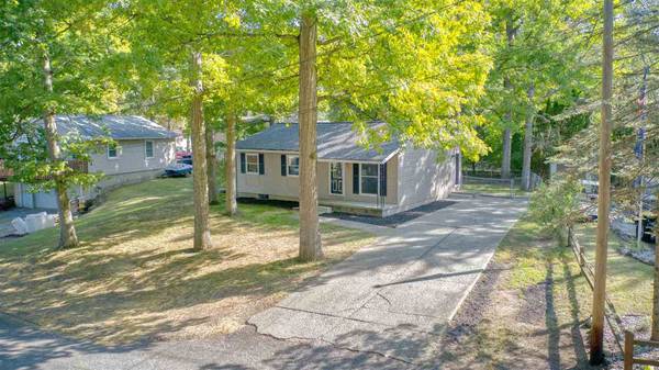 427 POPLAR DR, Brooklyn, MI 49230