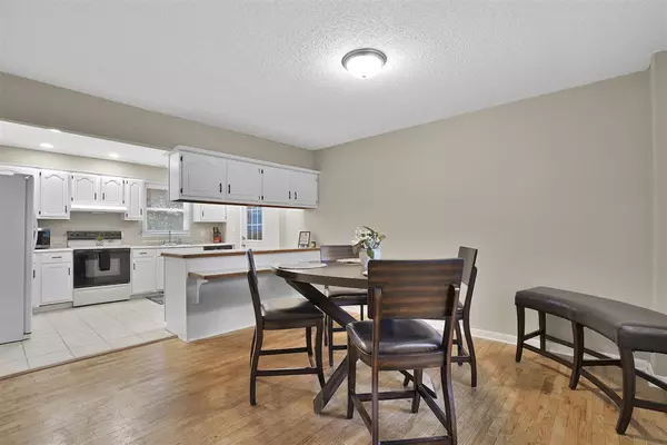 Jackson, MI 49203,304 MEADOW LANE