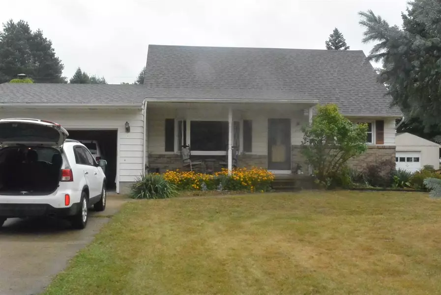 798 WAVERLY RD, Dimondale, MI 48821