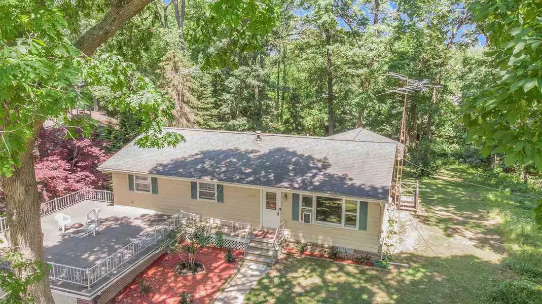 11590 N LAKESIDE DR, Jerome, MI 49249