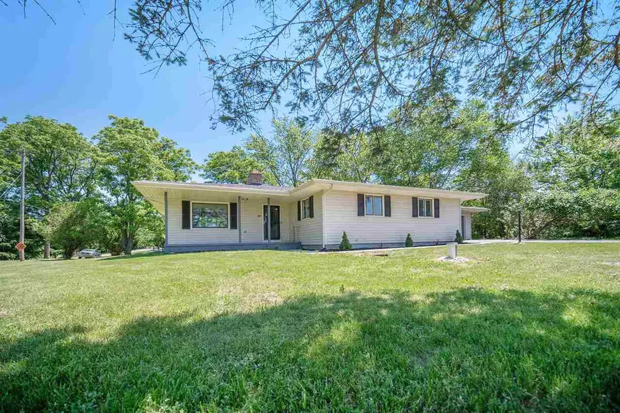 10501 N MERIDIAN RD, Pleasant Lake, MI 49272