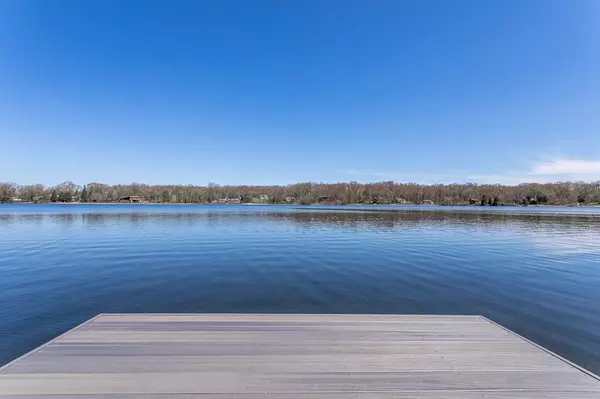 Addison, MI 49220,1 S SHORE DR