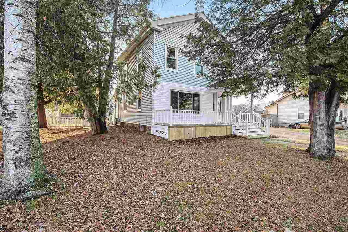 Eaton Rapids, MI 48827,207 DEXTER RD