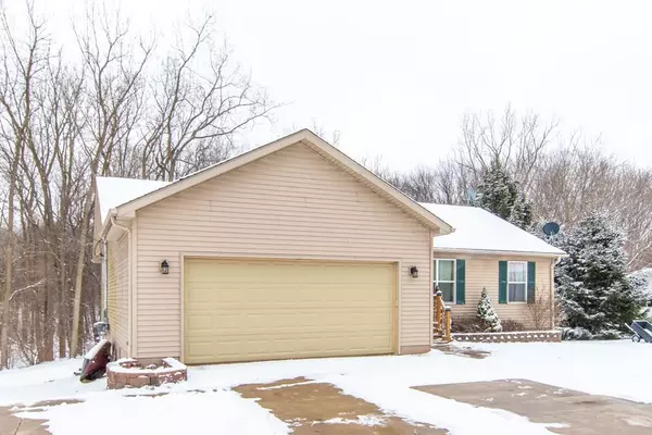 Pleasant Lake, MI 49272,207 LORA LANE