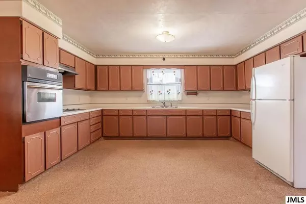 Manitou Beach, MI 49253,13147 W US 223