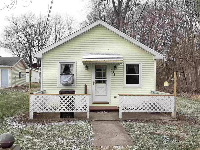 232 STILLWELL, Michigan Center, MI 49254