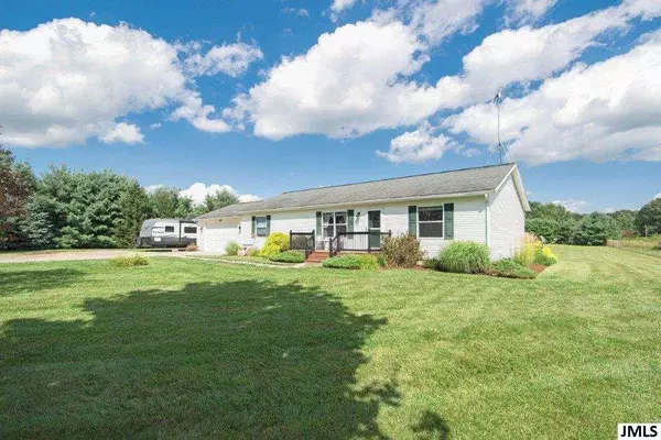 2963 BUDD RD, Stockbridge, MI 49285