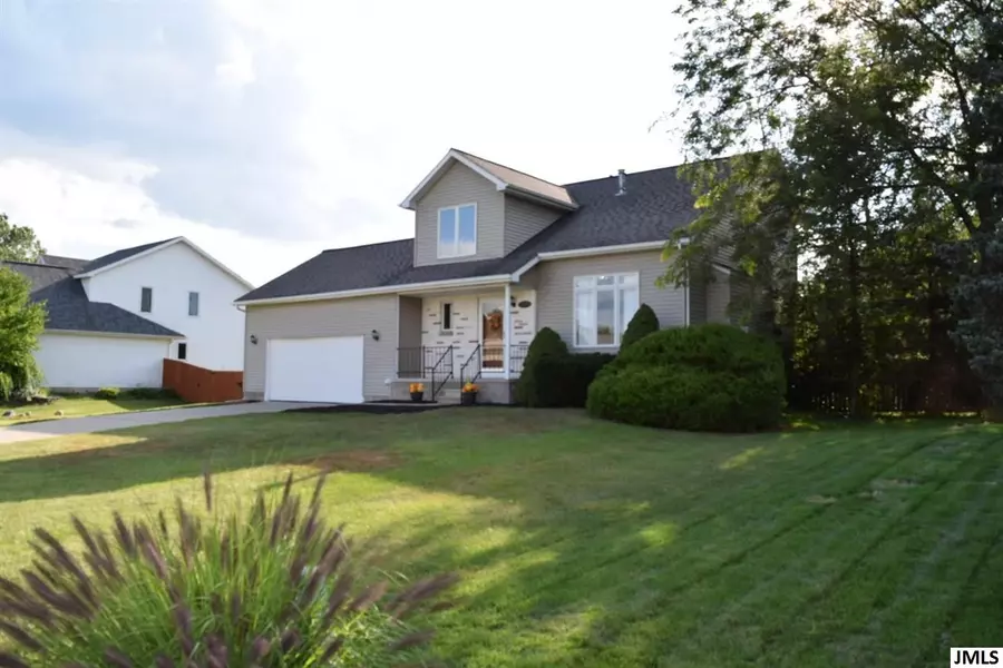 4934 LEDGEROCK, Jackson, MI 49201