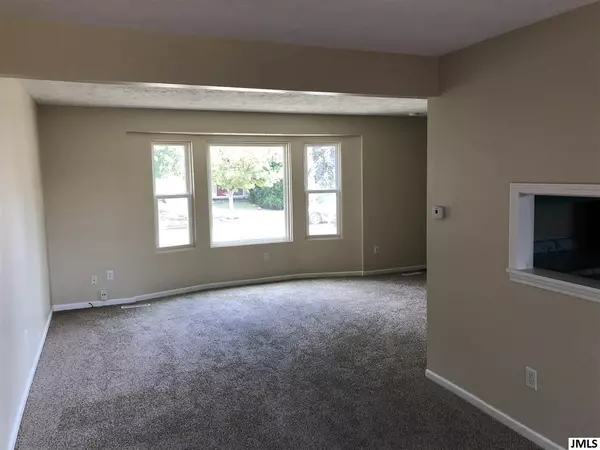 Lansing, MI 48911,5614 PICARDY