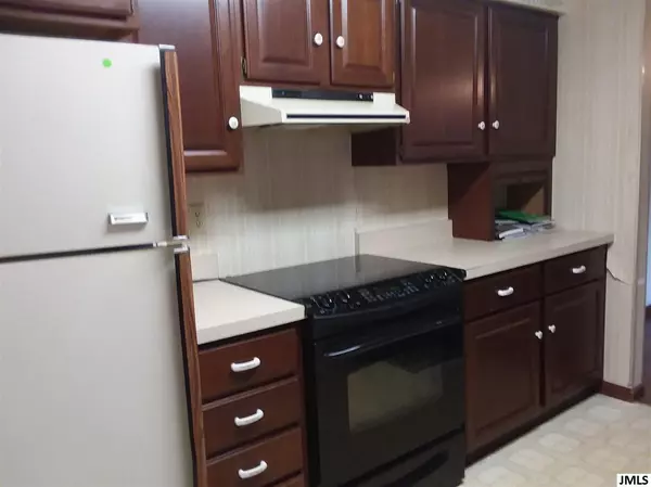 Grass Lake, MI 49240,615 BROWN