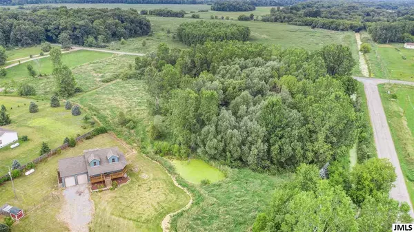 Munith, MI 49259,8748 DUNN RD