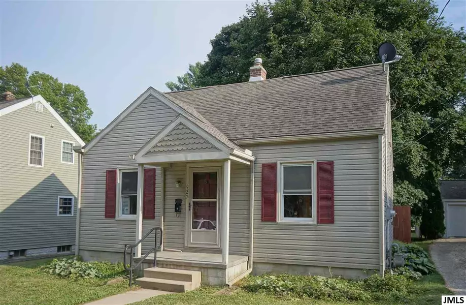 927 VINE ST, Adrian, MI 49221