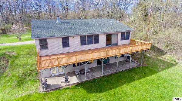 5555 FARWELL LAKE RD, Horton, MI 49246