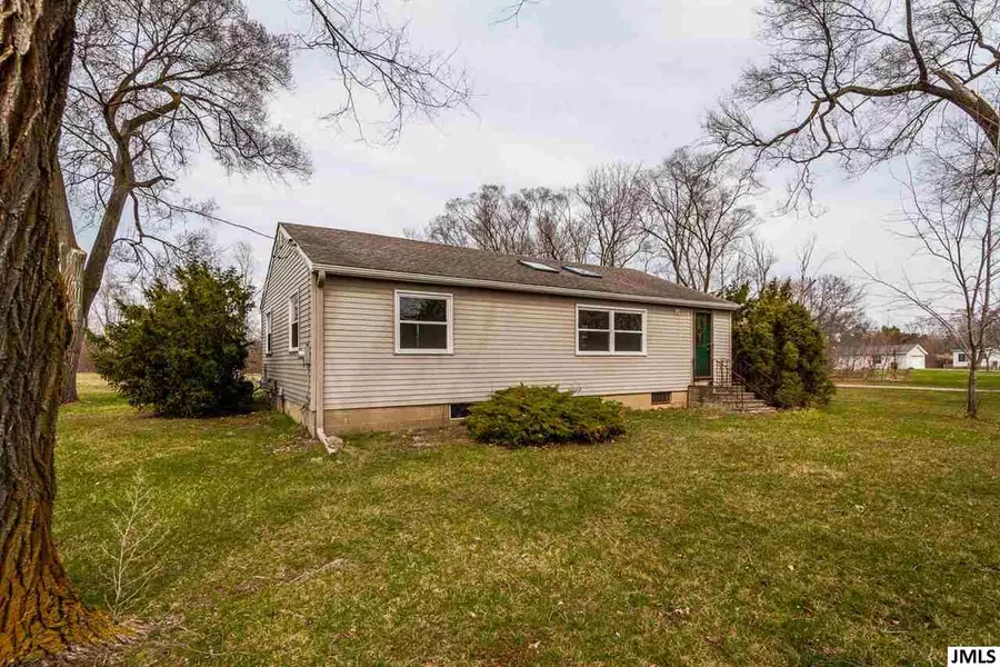 5562 BROOKLYN RD, Jackson, MI 49201