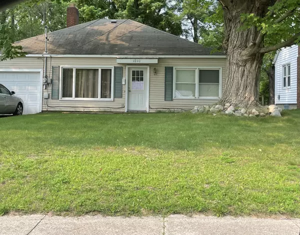 1010 W Orange Street, Greenville, MI 48838